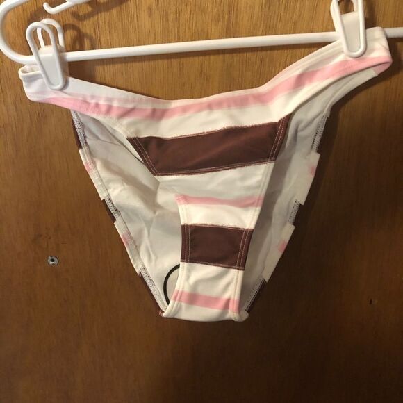 𝅺BIKINI bottom - Picture 1 of 5